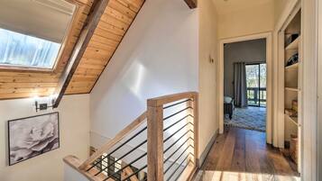 ํ์ฐ์ค (3 Bedrooms) | ๋ด๋ถ