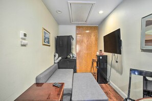 House (2 Bedrooms) | Interior - Pet-friendly Dallas Guest House w/ Patio! (Dallas)