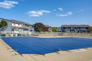 Interior - Pet-friendly Oak Harbor Condo: Walk to Lake! (Oak Harbor)