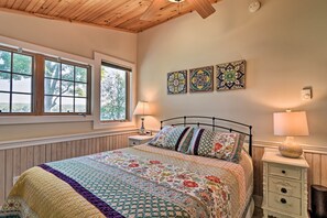 Interior - Waterfront Petoskey Cottage w/ Deck + Grill! (Petoskey)