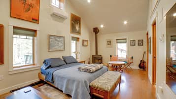 House (1 Bedroom) | Interior