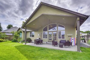 House (4 Bedrooms) | Front of property - Polished Mcminnville House < 2 Mi. From Town! (McMinnville)