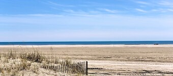 Pet-friendly Apartment in Wildwood < 1 Mi to Beach