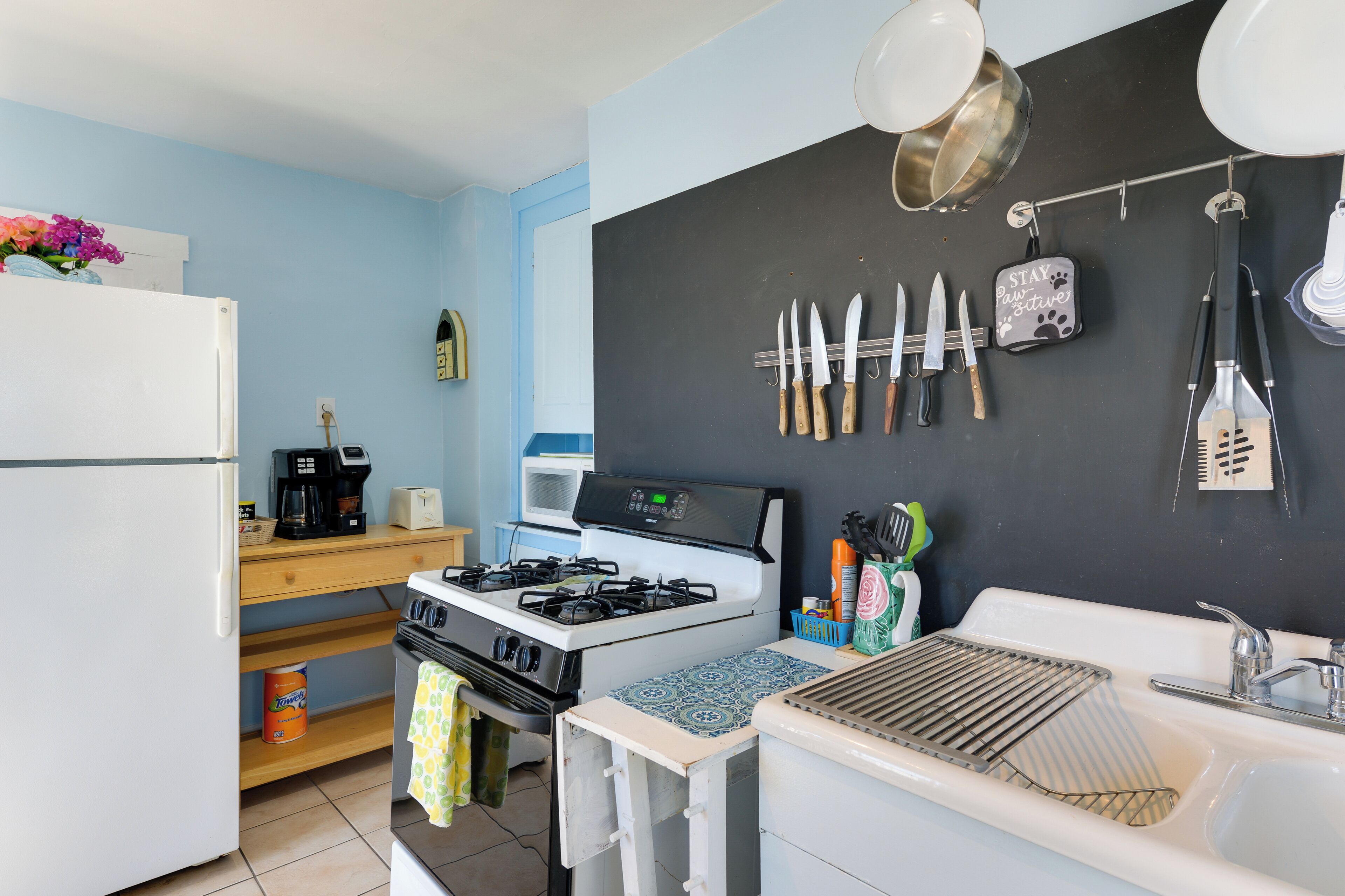 Pet-friendly Apartment in Wildwood < 1 Mi to Beach