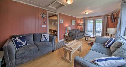 Pet-friendly Togus Pond Home: Kayak & Canoe!