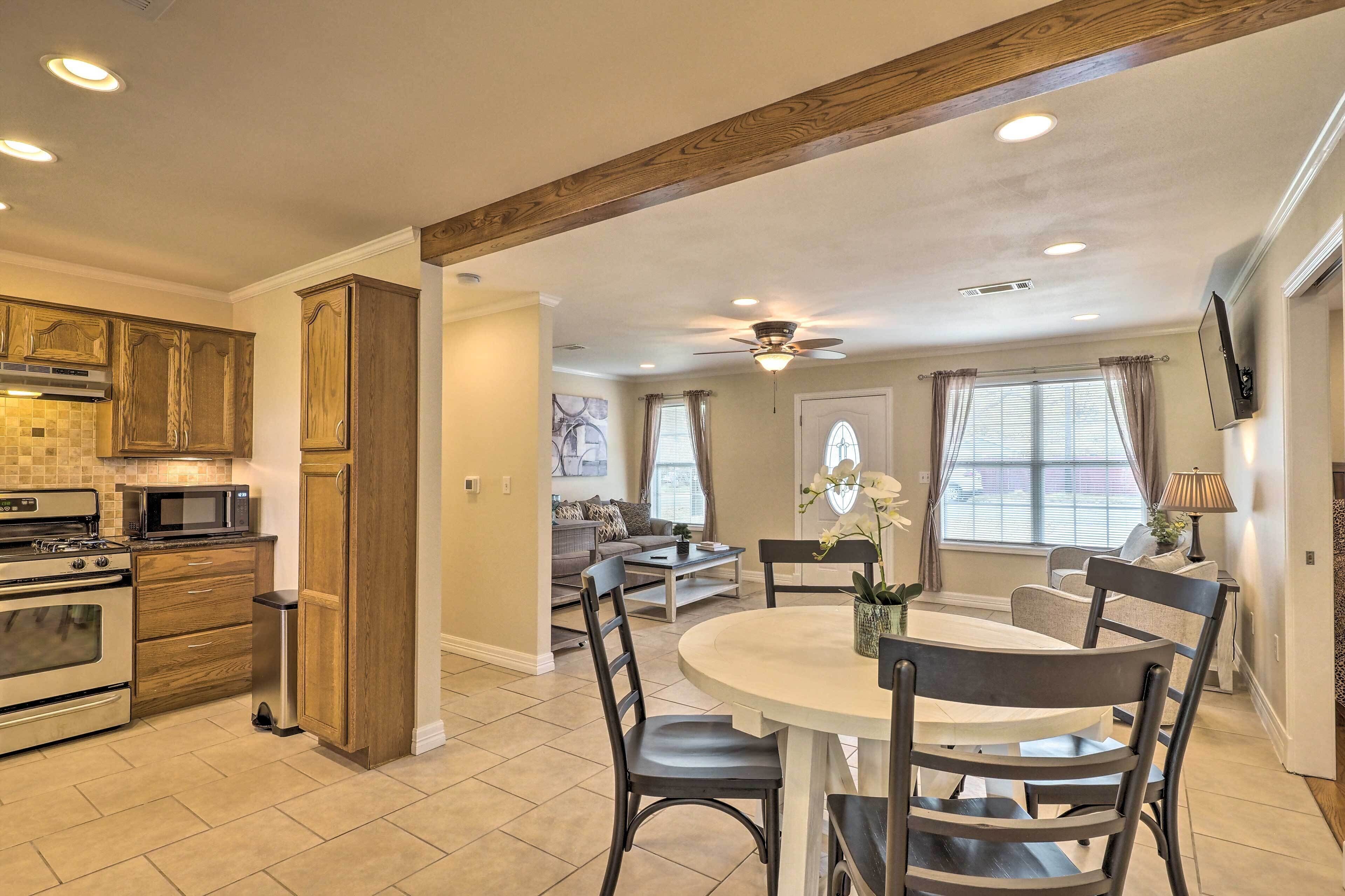 Pet-friendly Georgetown Home < 1 Mi to Dtwn!