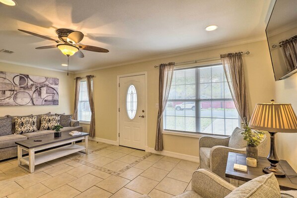 House (2 Bedrooms) | Interior - Pet-friendly Georgetown Home < 1 Mi to Dtwn! (Georgetown)