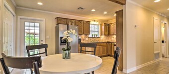 Pet-friendly Georgetown Home < 1 Mi to Dtwn!