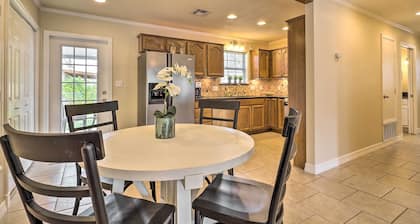 Pet-friendly Georgetown Home < 1 Mi to Dtwn!