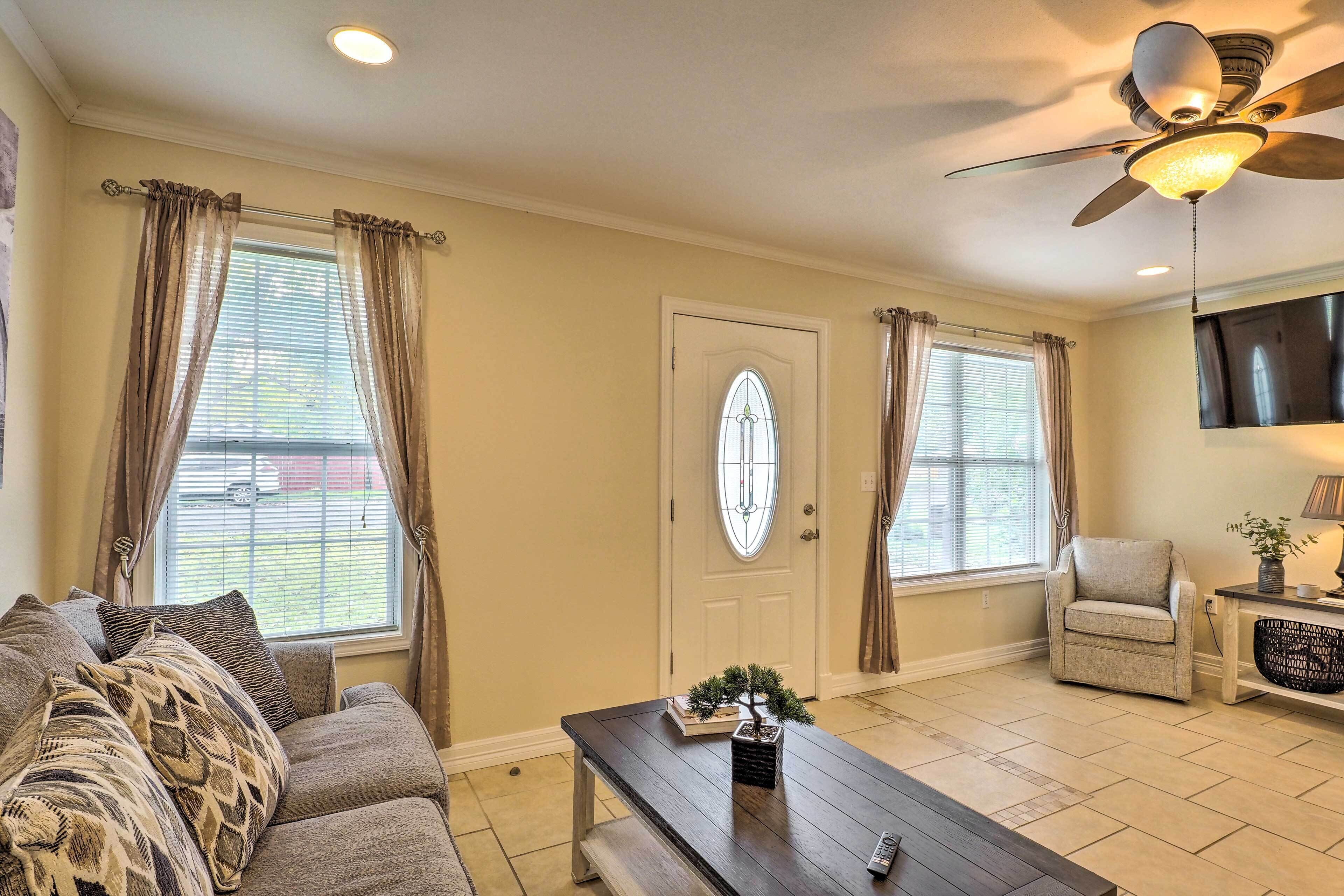 House (2 Bedrooms) | Interior