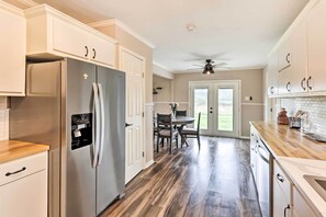 Mikrowelle, Ofen, Herdplatte, Geschirrspüler