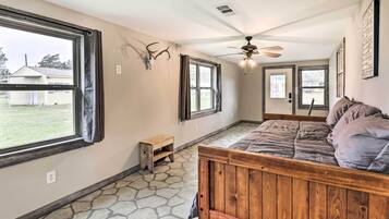 2 bedrooms, bed sheets