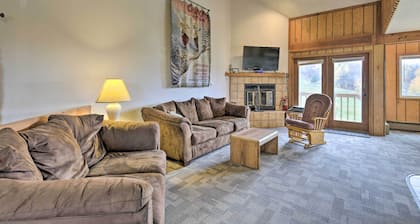 Upson Ski-in/ski-out, End-unit Cabin w/ Fireplace!