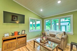 Cottage (2 Bedrooms) | Interior