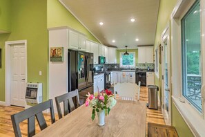 Cottage (2 Bedrooms) | Interior