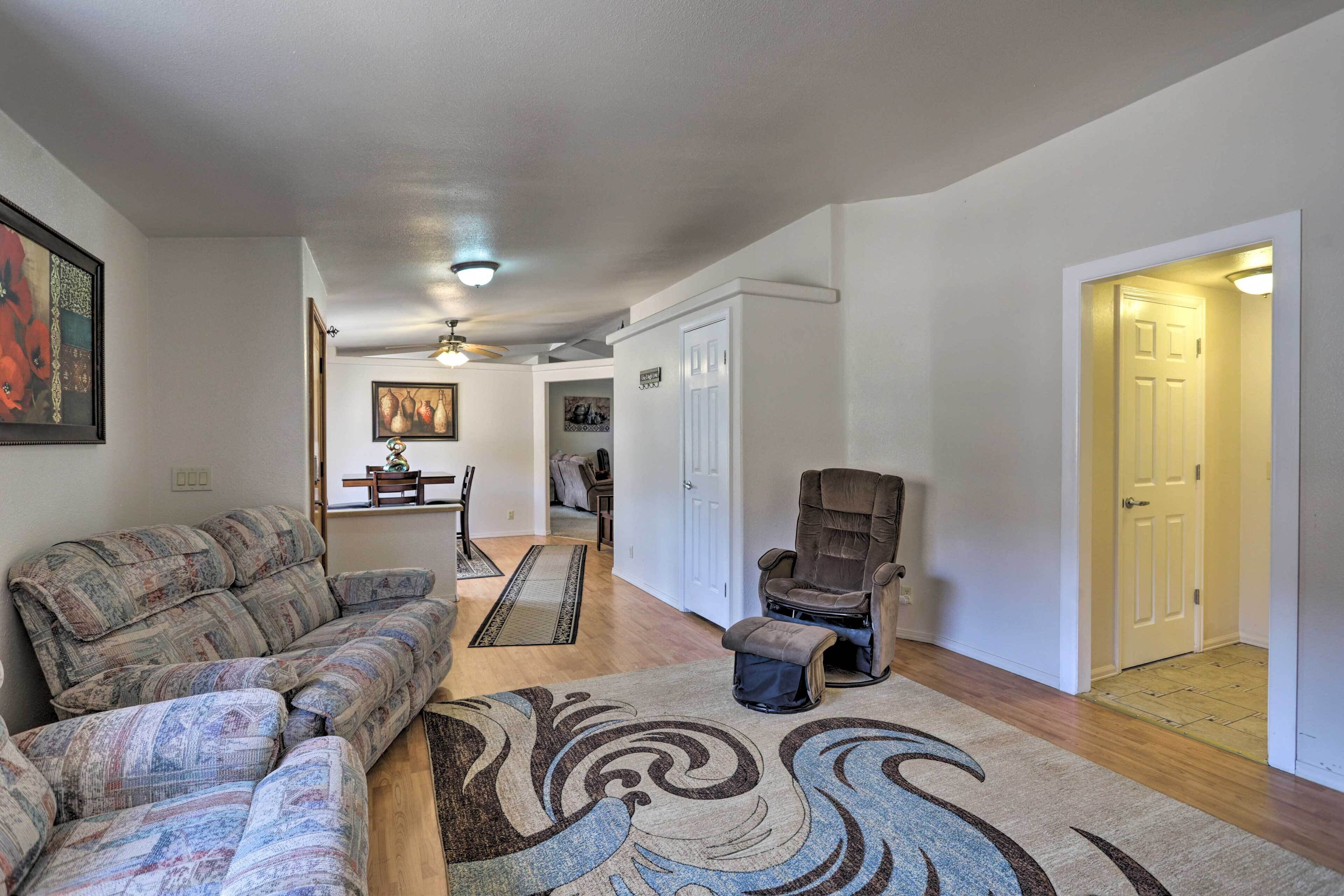 House (3 Bedrooms) | Interior