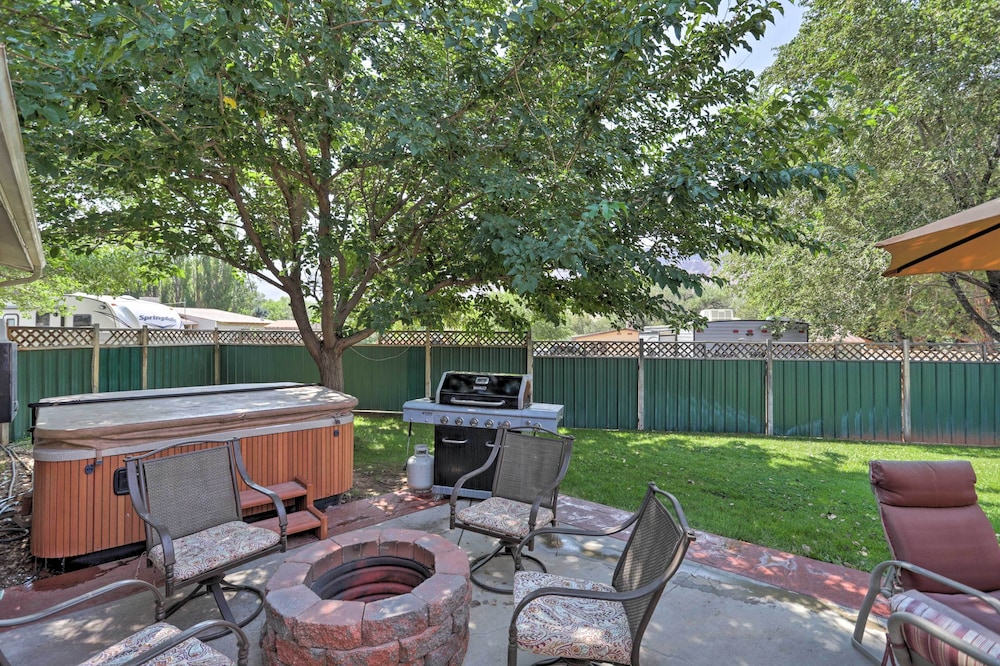 'red Rock Rambler' Moab Home w/ Hot Tub & Views!