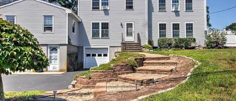 House (4 Bedrooms) | Front of property