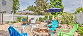 South Kingstown Vacation Rental: 2 Mi to Beach!