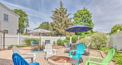 South Kingstown Vacation Rental: 2 Mi to Beach!