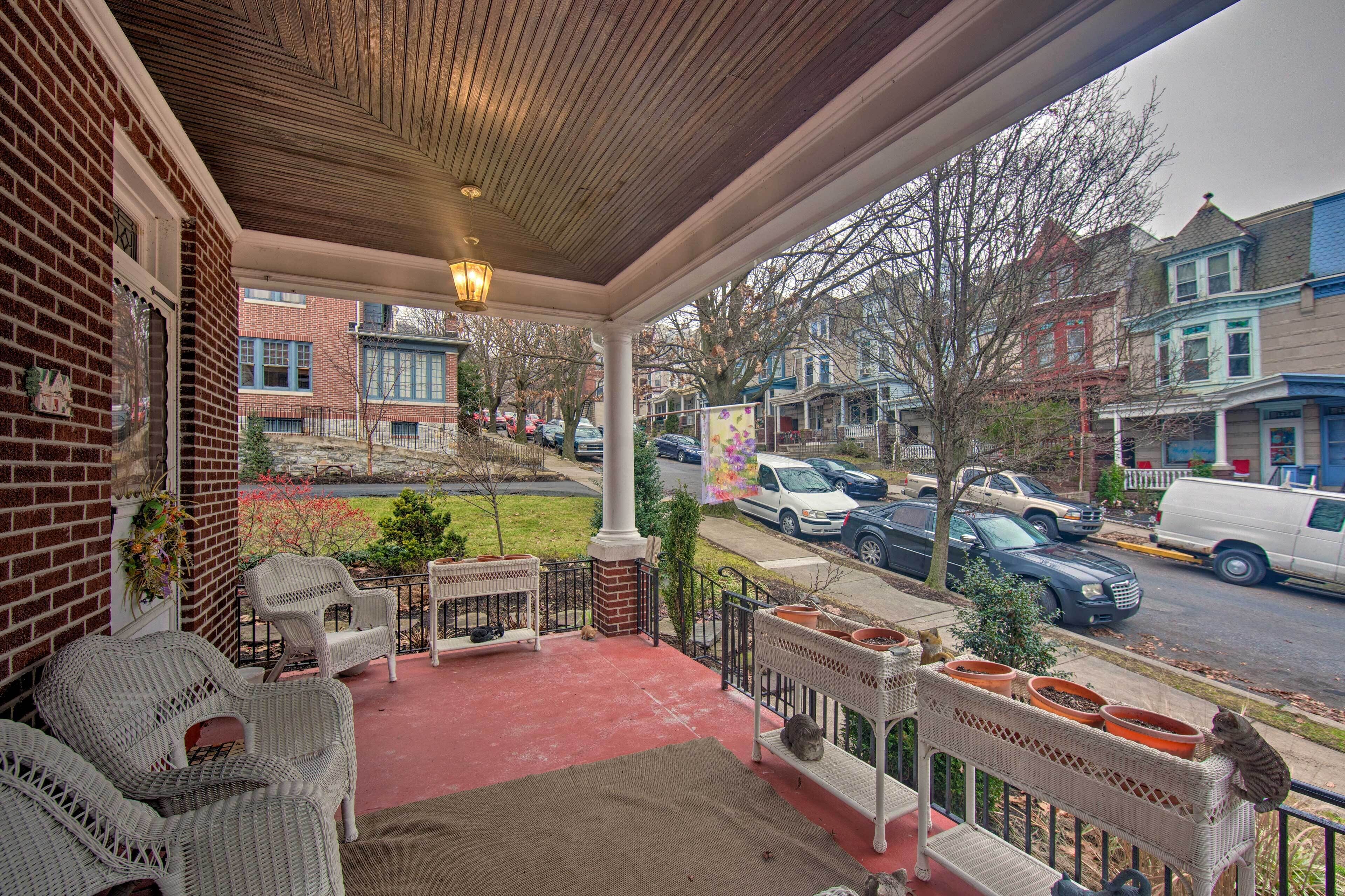 Spacious Reading Home W/patio - 2 Miles to Pagoda!