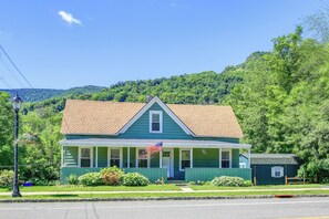 House (5 Bedrooms) | Front of property - Hunter Home w/ Fire Pit & Yard: On Main Street! (Hunter)