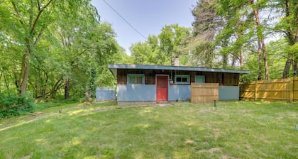 Rustic Cottage With Fire Pit & Private Yard!