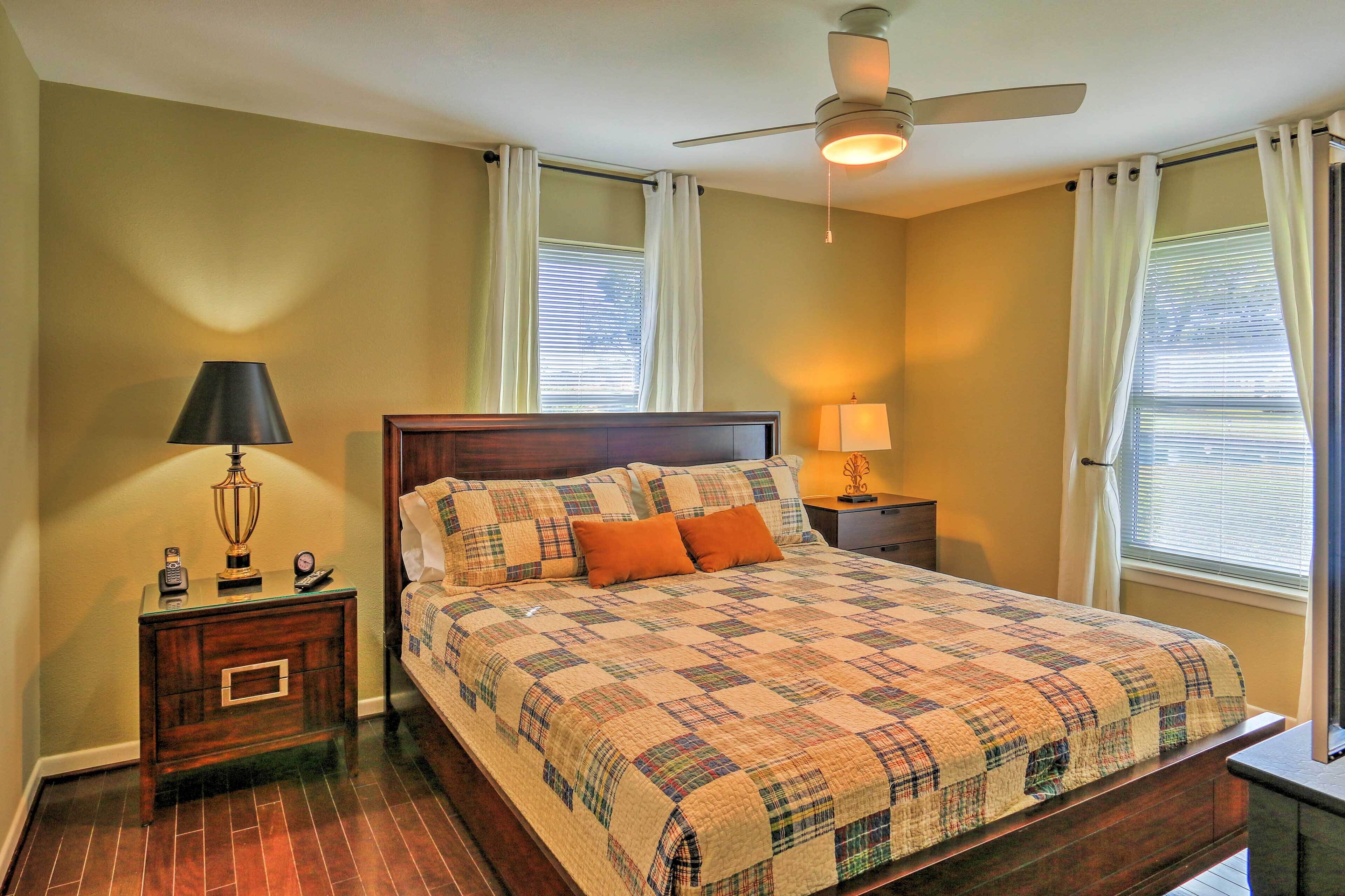 House (4 Bedrooms) | Interior