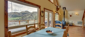 Stunning Hilltop Home by John Day Fossil Beds