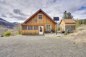 House (3 Bedrooms) | Interior - Stunning Hilltop Home by John Day Fossil Beds (Kimberly)