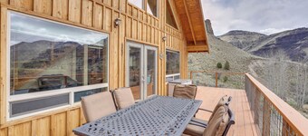 Stunning Hilltop Home by John Day Fossil Beds