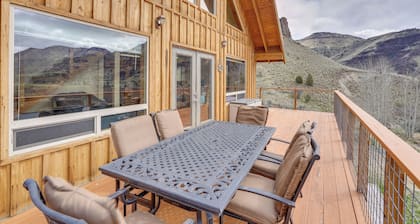 Stunning Hilltop Home by John Day Fossil Beds