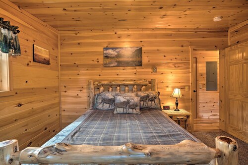 Deck, Hot Tub, Fire Pit: Rustic Cabin in Benezette