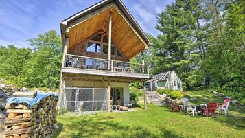 House (3 Bedrooms) | Exterior