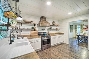 House (4 Bedrooms) | Interior - Riverfront Sugar Grove Home: Hot Tub & Views! (Sugar Grove)