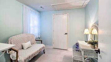 Cottage (3 Bedrooms) | Interior