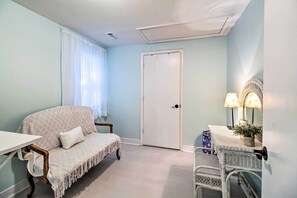 Cottage (3 Bedrooms) | Interior