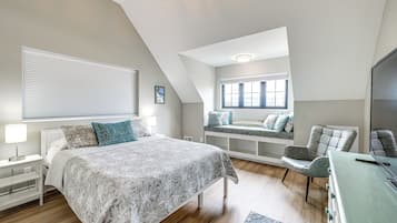 House (5 Bedrooms) | Interior