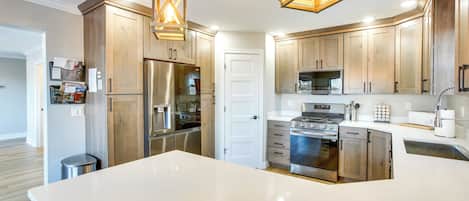 House (5 Bedrooms) | Interior