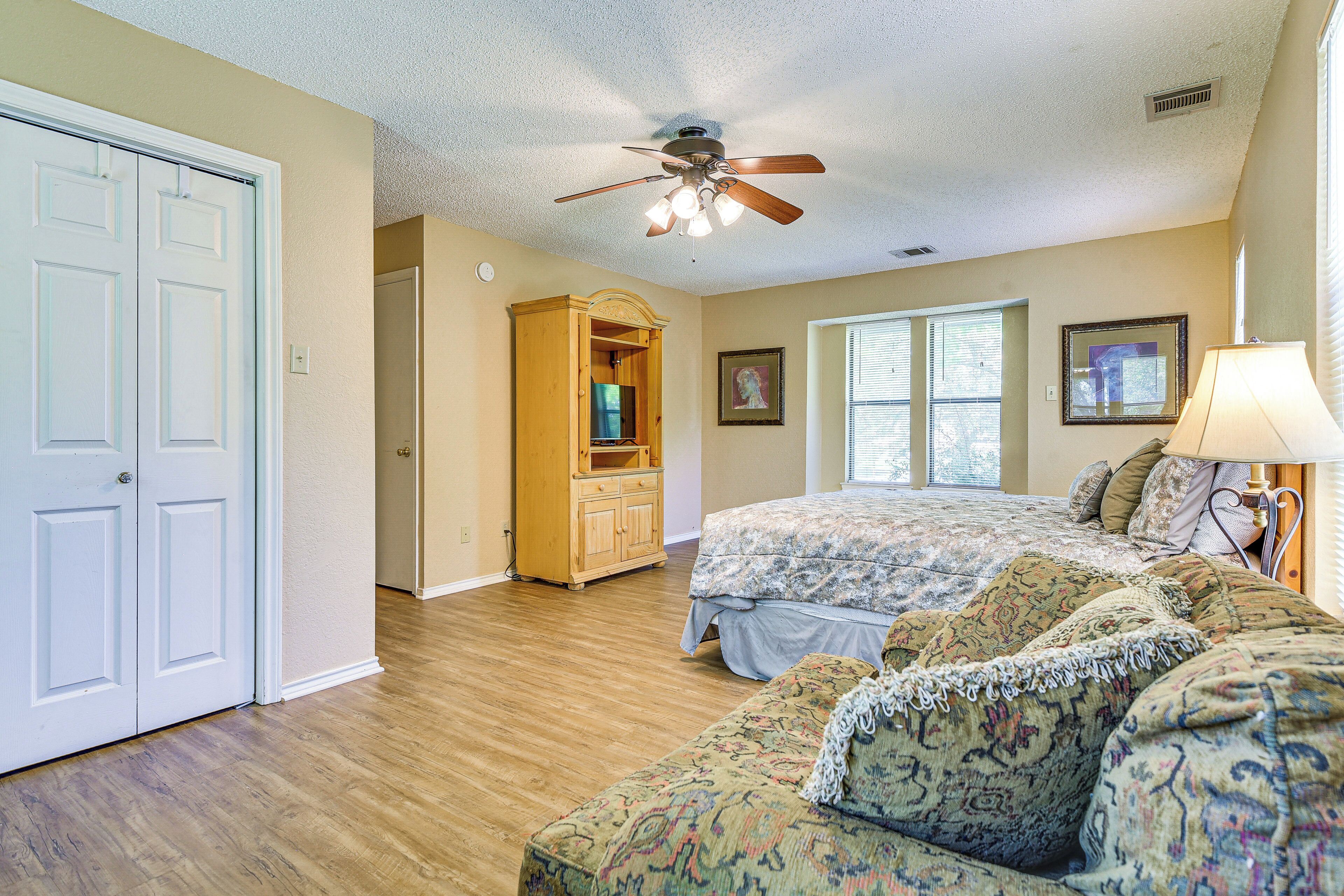 House (2 Bedrooms) | Bahagian dalam