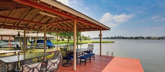 Spacious Lake Granbury Home w/ Deck & Boat Dock!