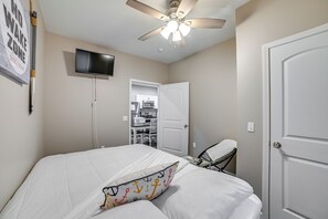 House (2 Bedrooms) | Interior - Pet-friendly Murray Vacation Rental w/ Grill! (Murray)