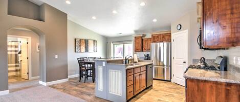 House (3 Bedrooms) | Interior