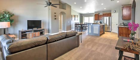 House (3 Bedrooms) | Interior