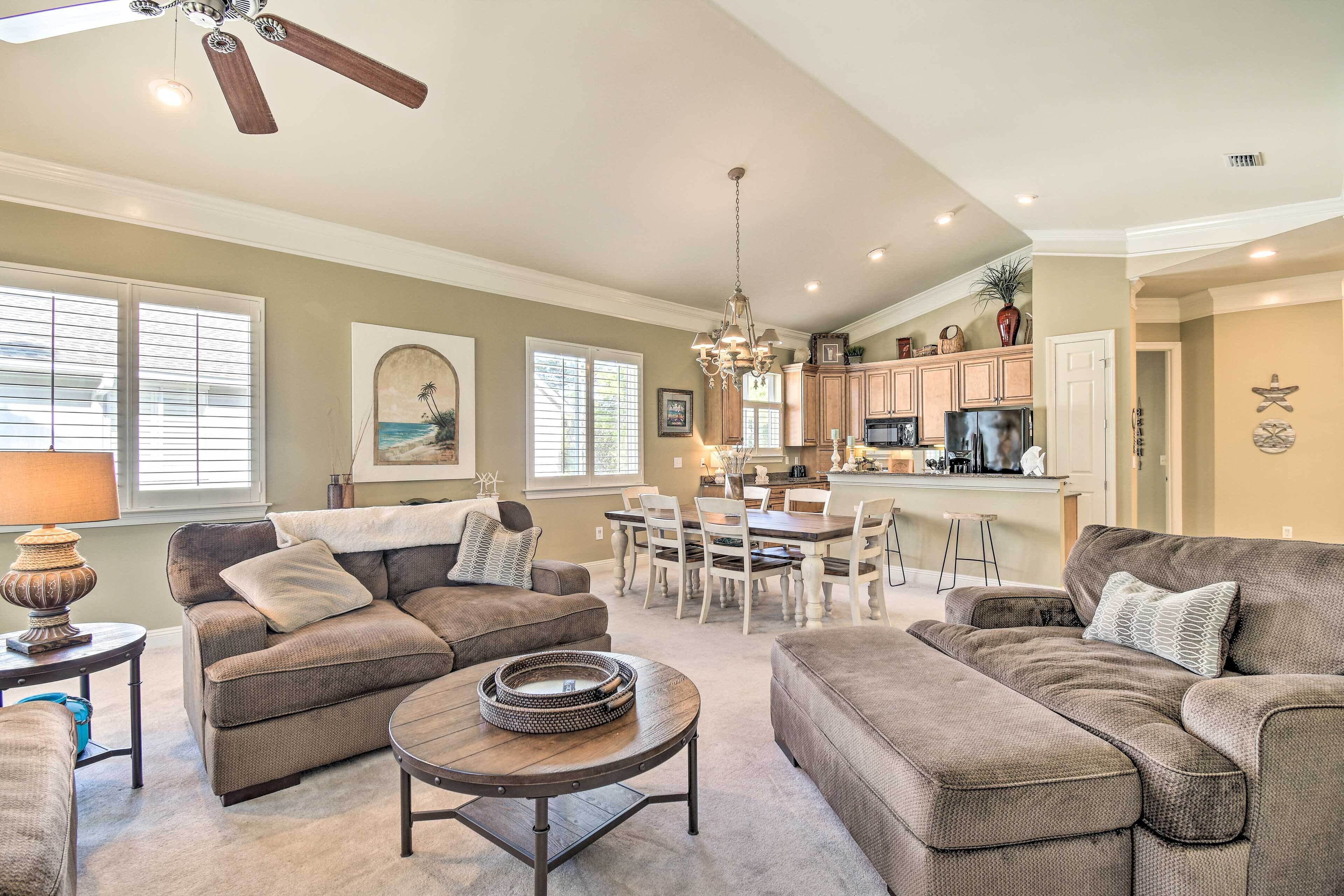 Resort Condo on Golf Course w/ Community Perks!