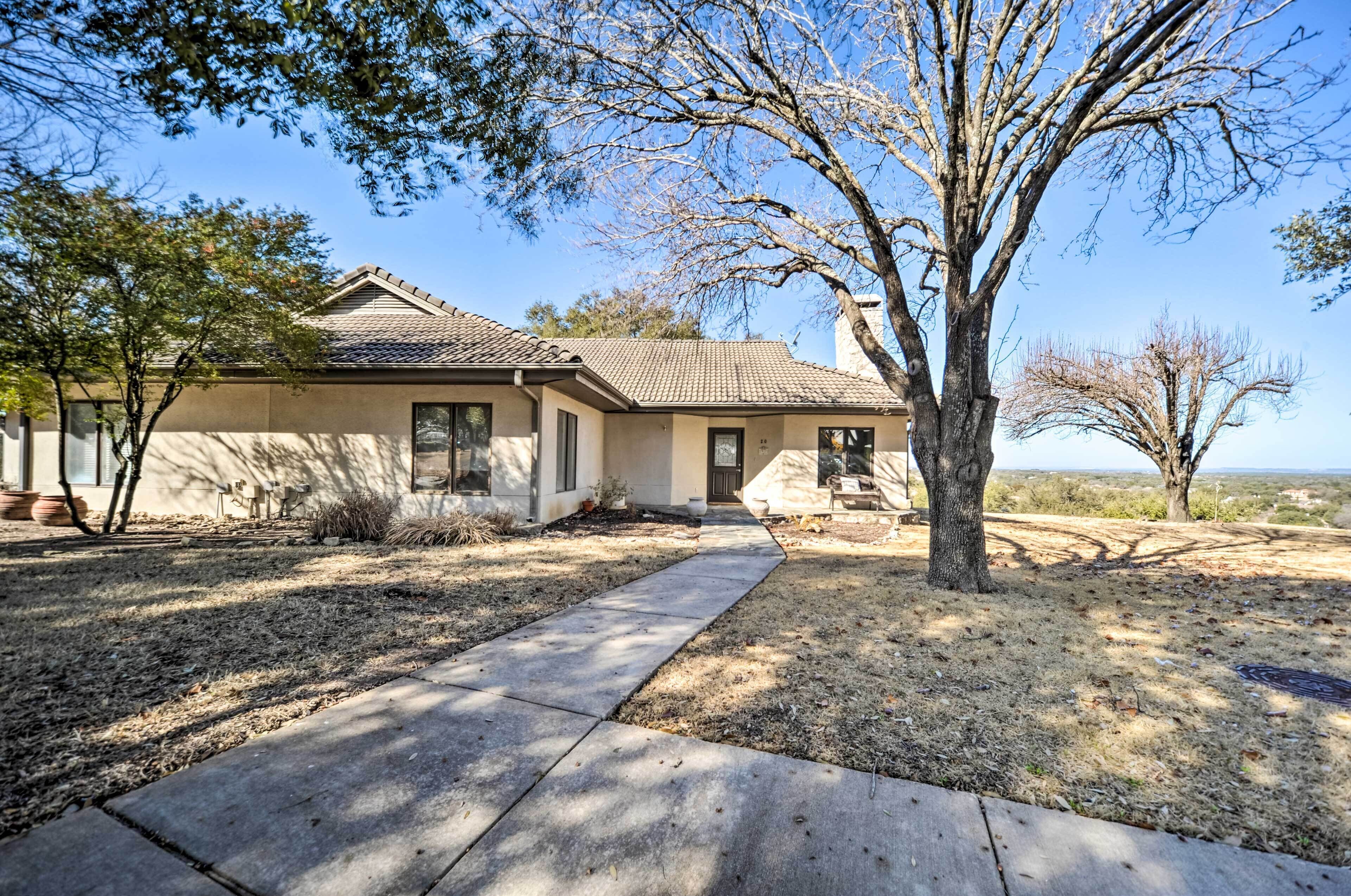 Spacious Spicewood Cottage, Close to Golfing!