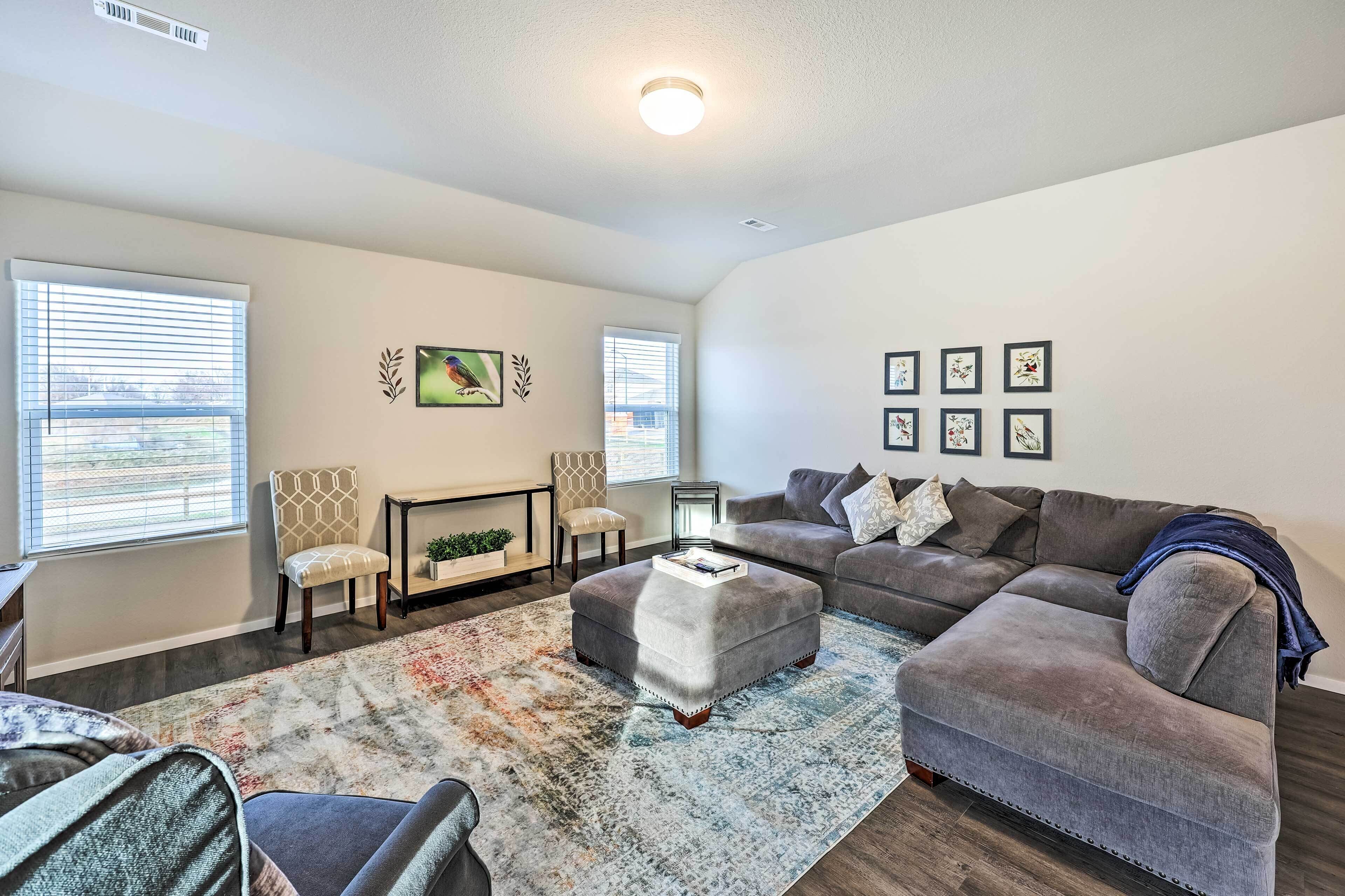 Siloam Springs Home, Close to Parks & Trails!