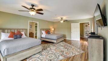 House (5 Bedrooms) | Interior