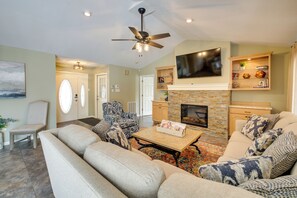 House (5 Bedrooms) | Interior