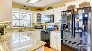 Rumah (4 Bedrooms) | Interior